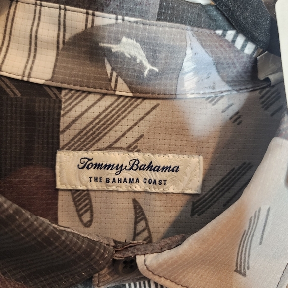 NWT Tommy Bahama Coast Patchwork Palms Grey Short Sleeve Button Shirt XXL - Picture 4 of 16